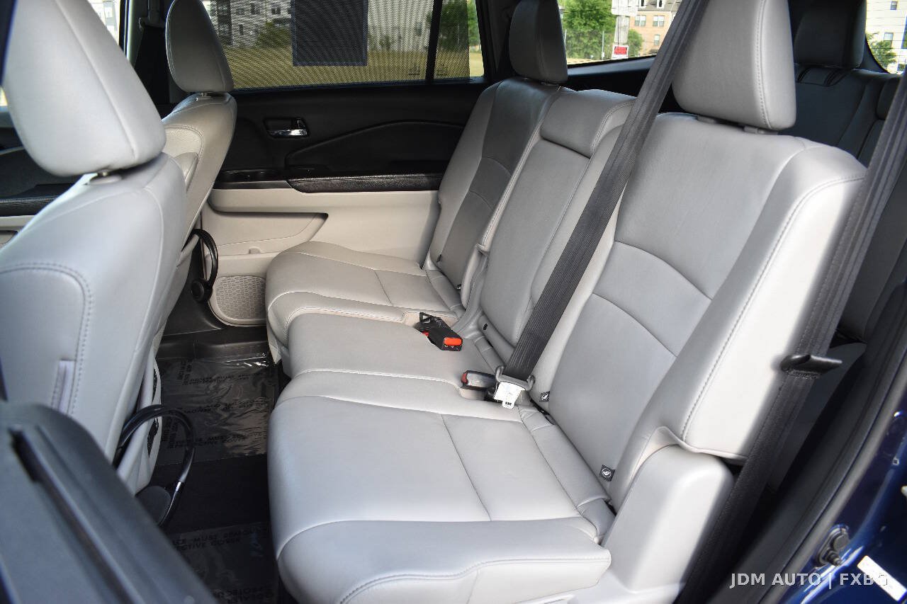 Used 2016 Honda Pilot Touring image 16