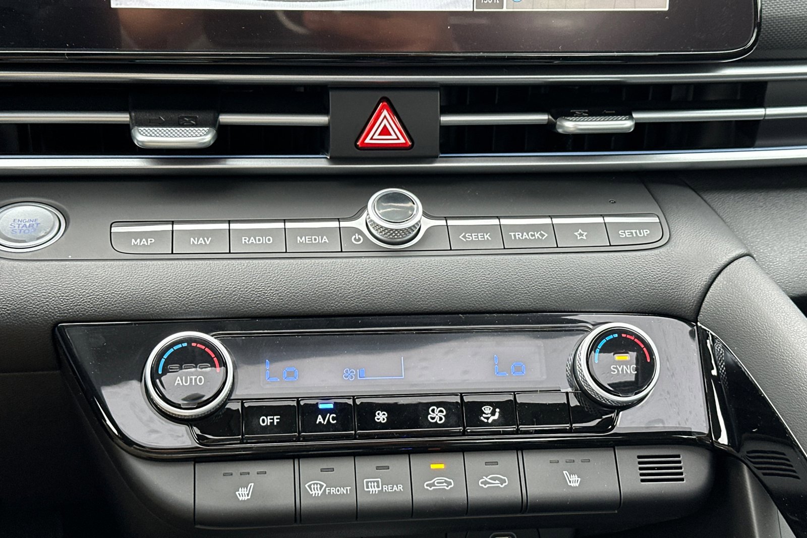 New 2026 Hyundai Elantra Limited FWD image 20