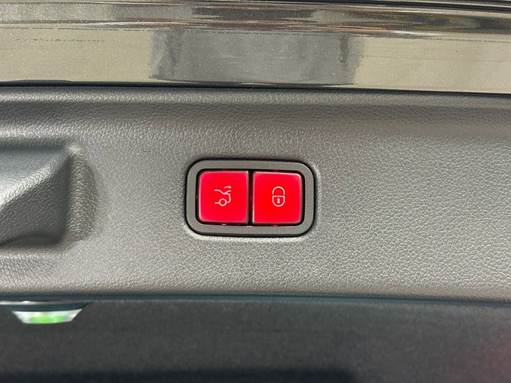 Used 2022 Mercedes-Benz S 580 4MATIC Sedan w/ AMG Line Package image 34