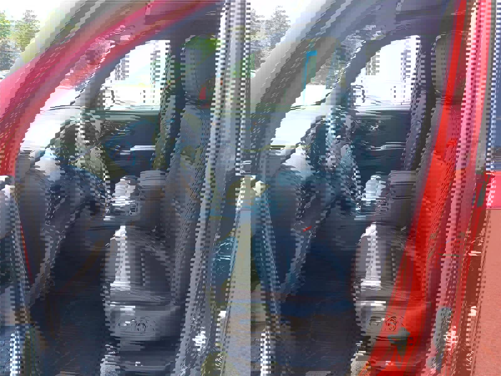 Used 2023 Chevrolet Traverse RS image 7