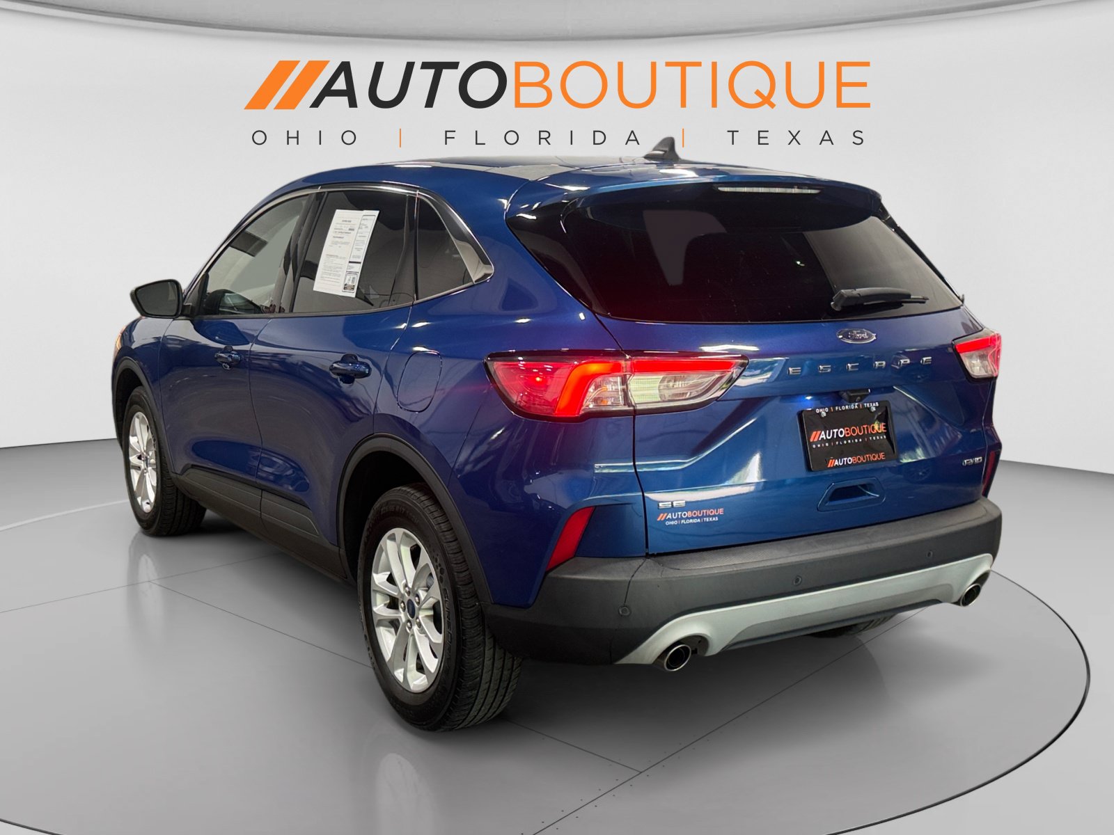Used 2022 Ford Escape SE AWD/4WD image 3