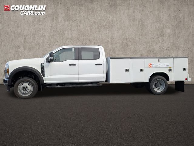 New 2025 Ford F550 4x4 Crew Cab image 5
