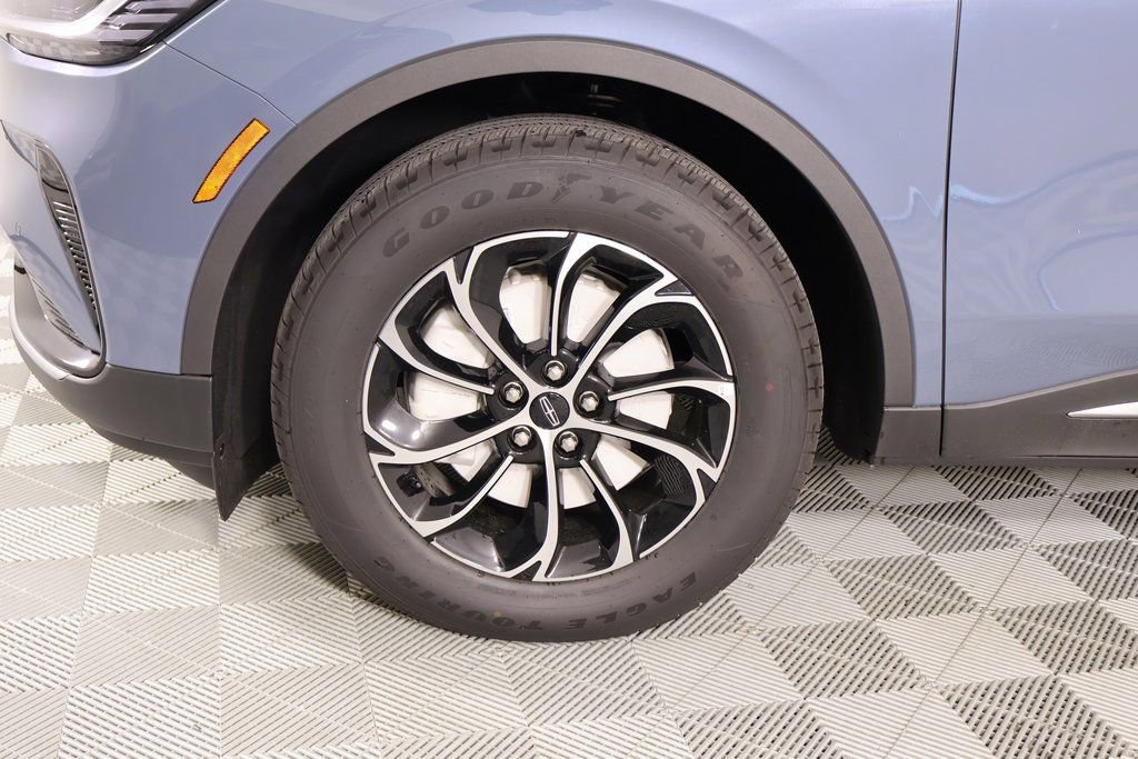 New 2026 Lincoln Nautilus Premier image 17