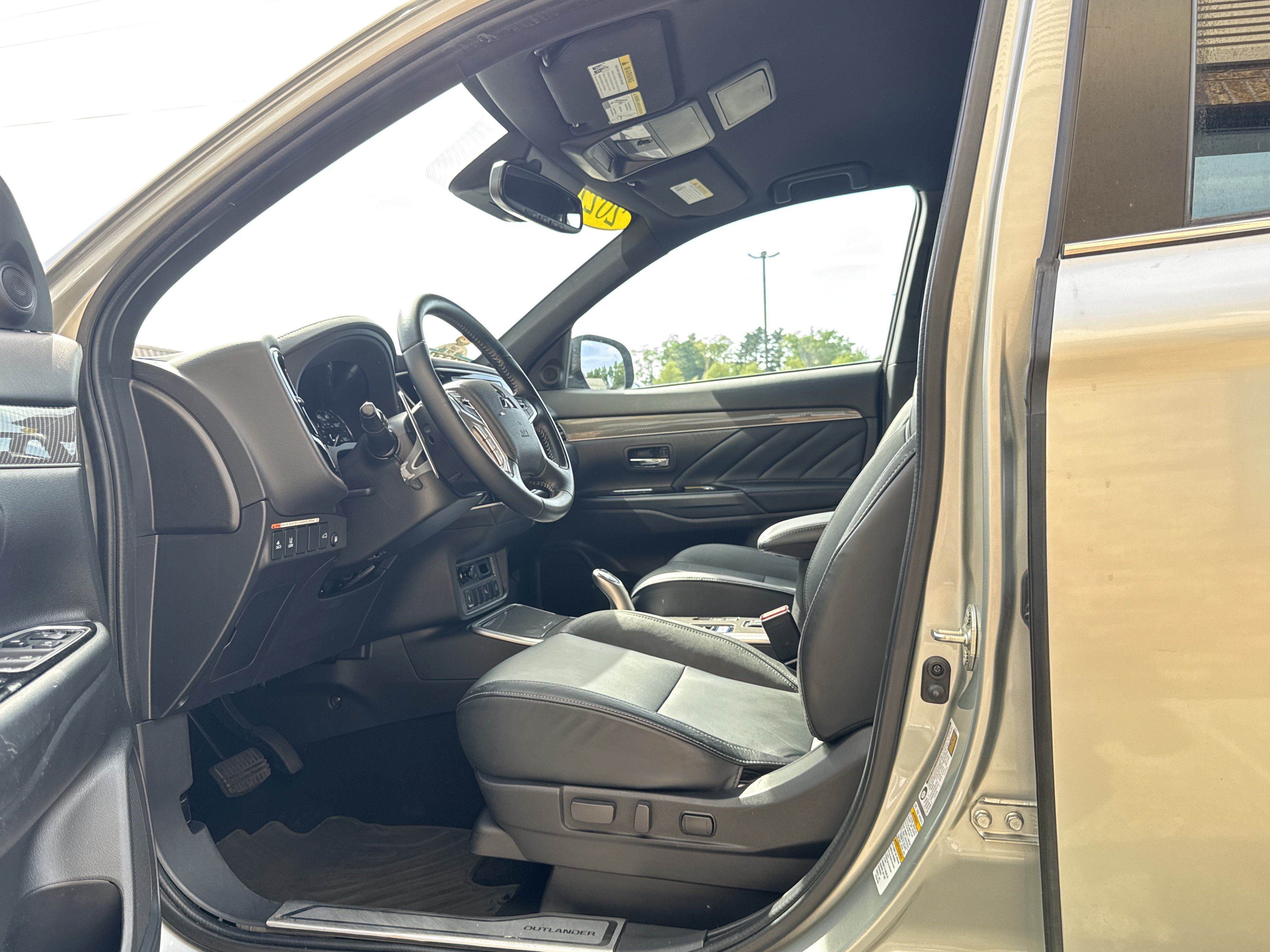 Used 2022 Mitsubishi Outlander SEL AWD/4WD image 9