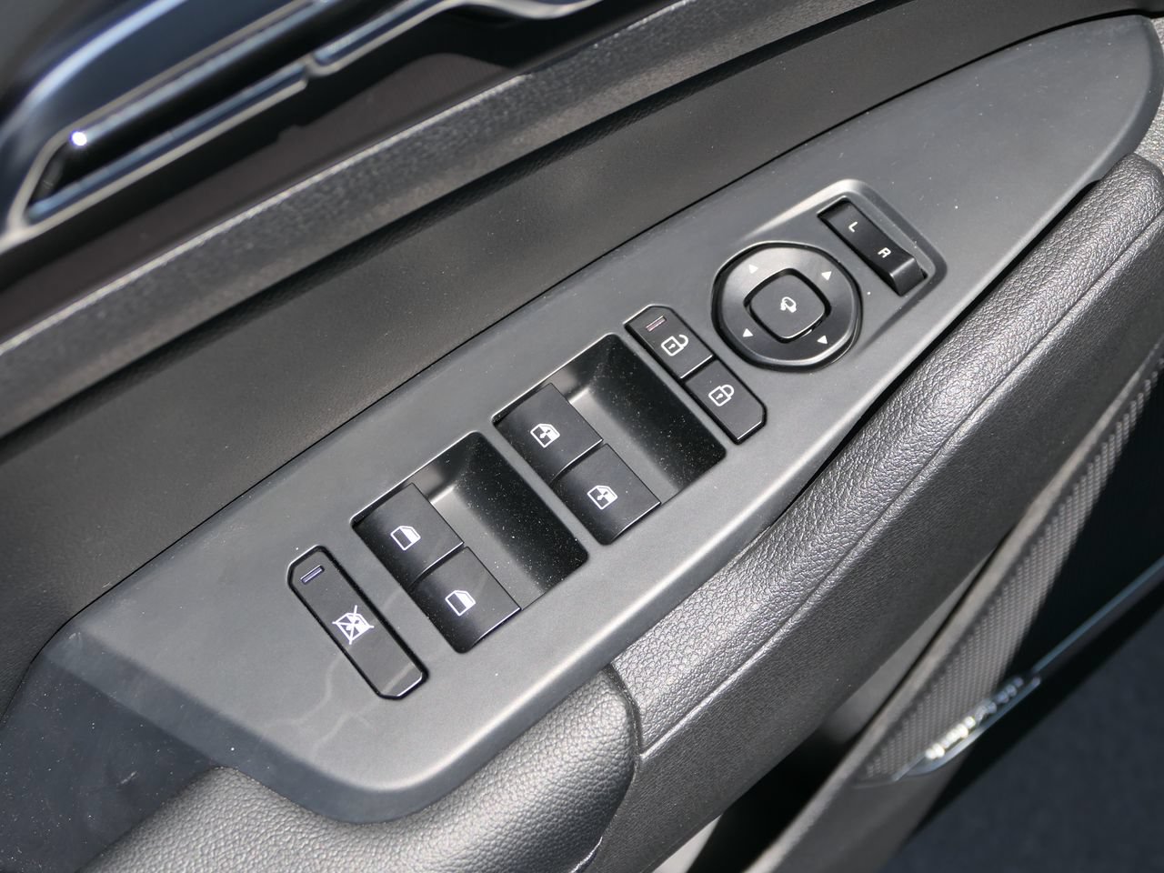 Used 2026 Kia Sportage SX Prestige AWD/4WD image 14