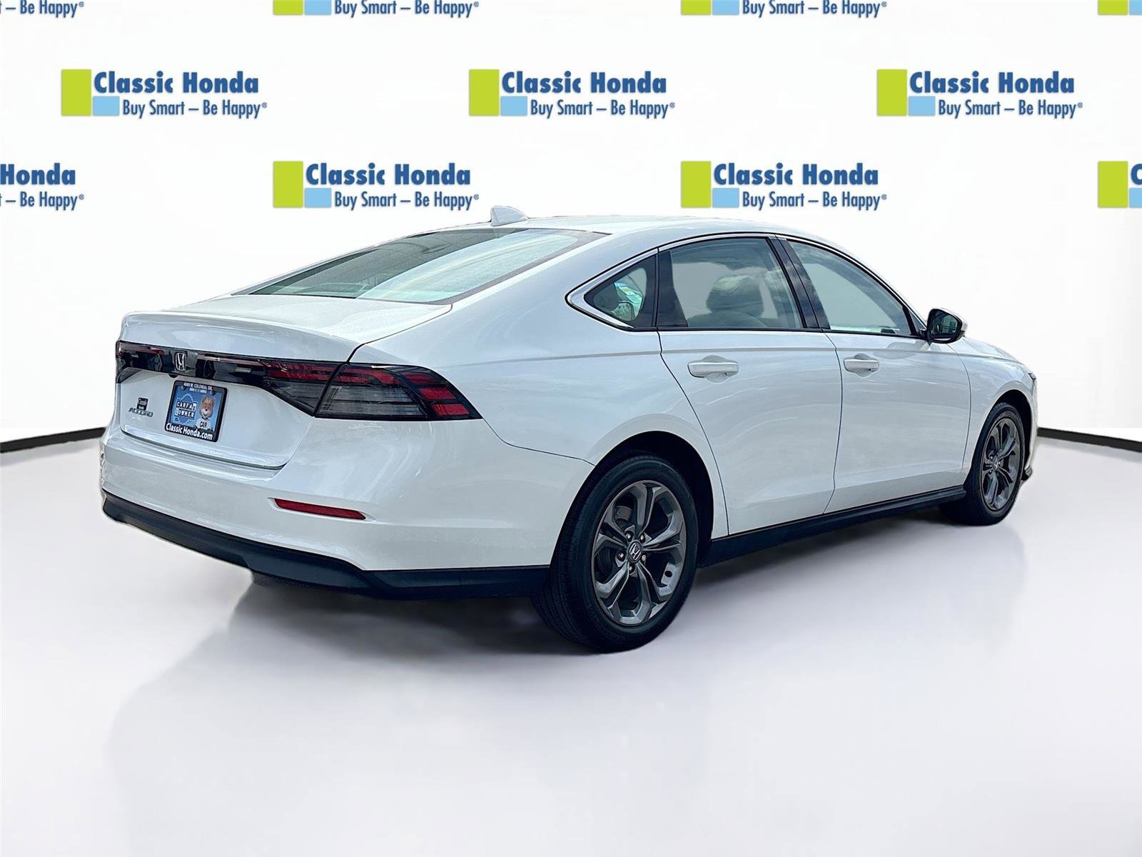 Certified 2023 Honda Accord EX image 8