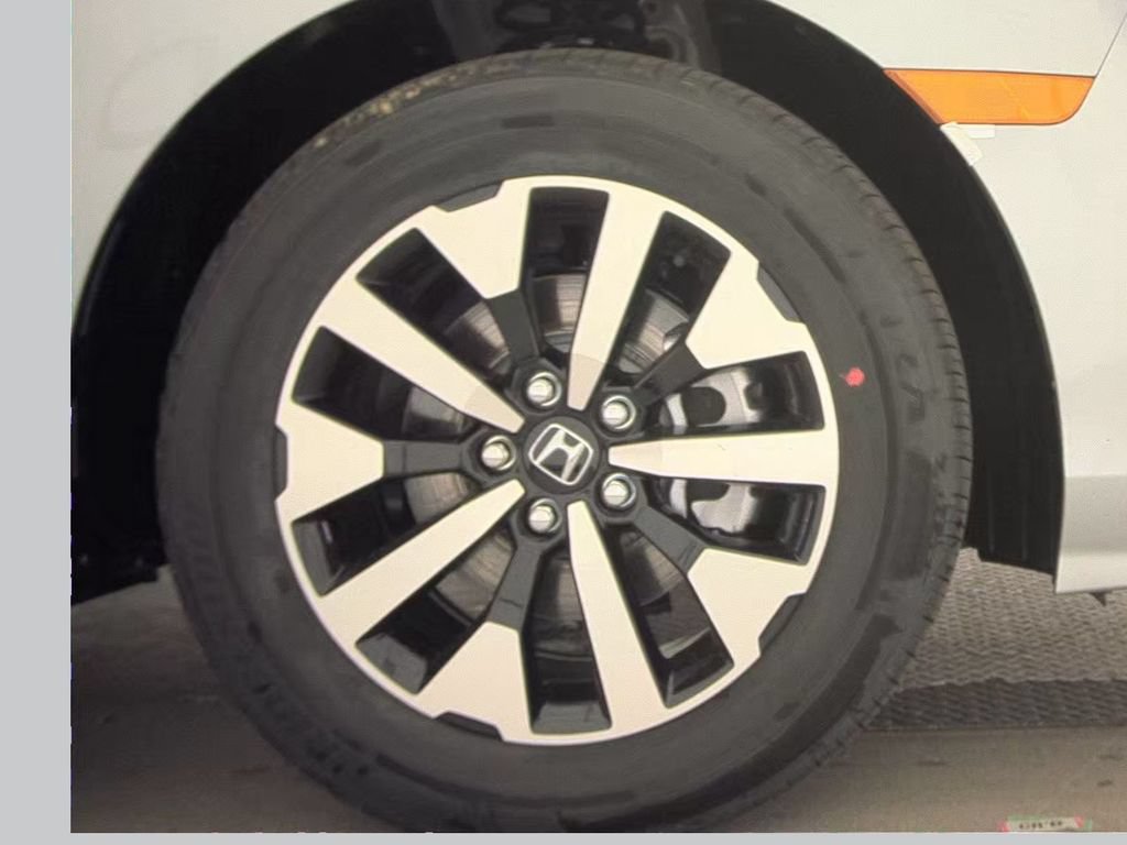 Used 2026 Honda Odyssey EX-L image 10