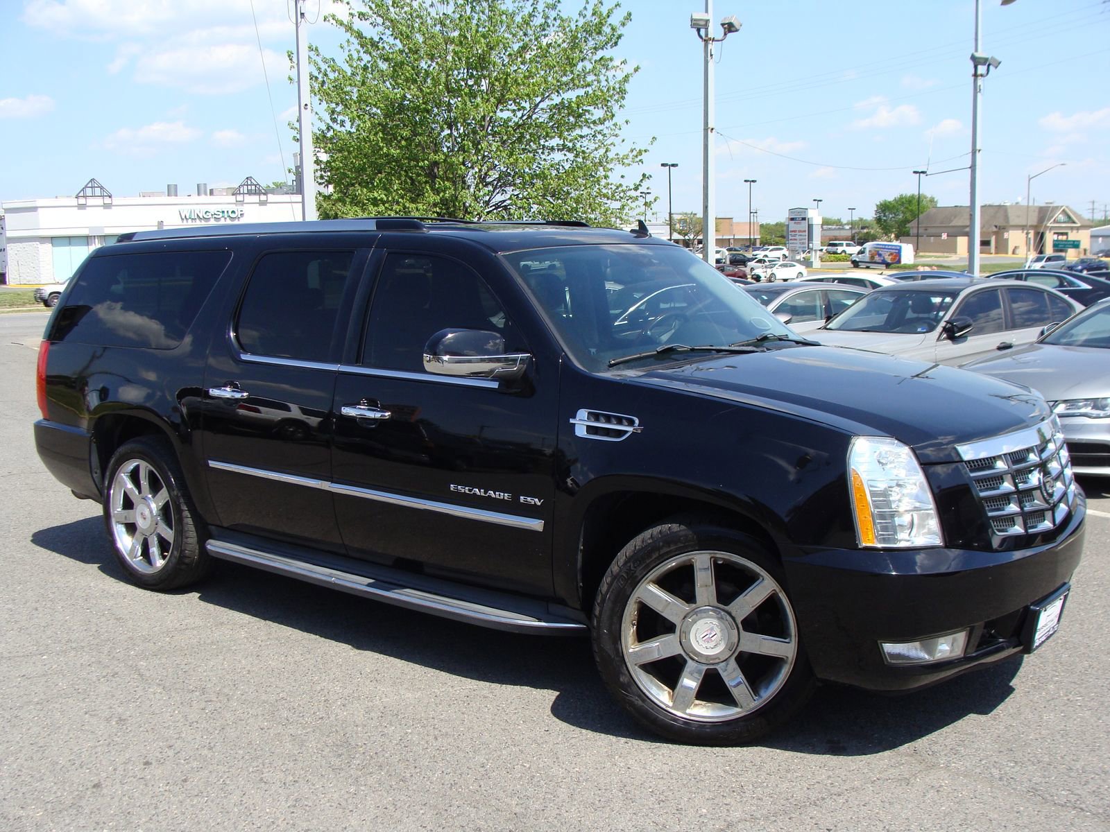 Used 2012 Cadillac Escalade ESV Luxury AWD/4WD image 1