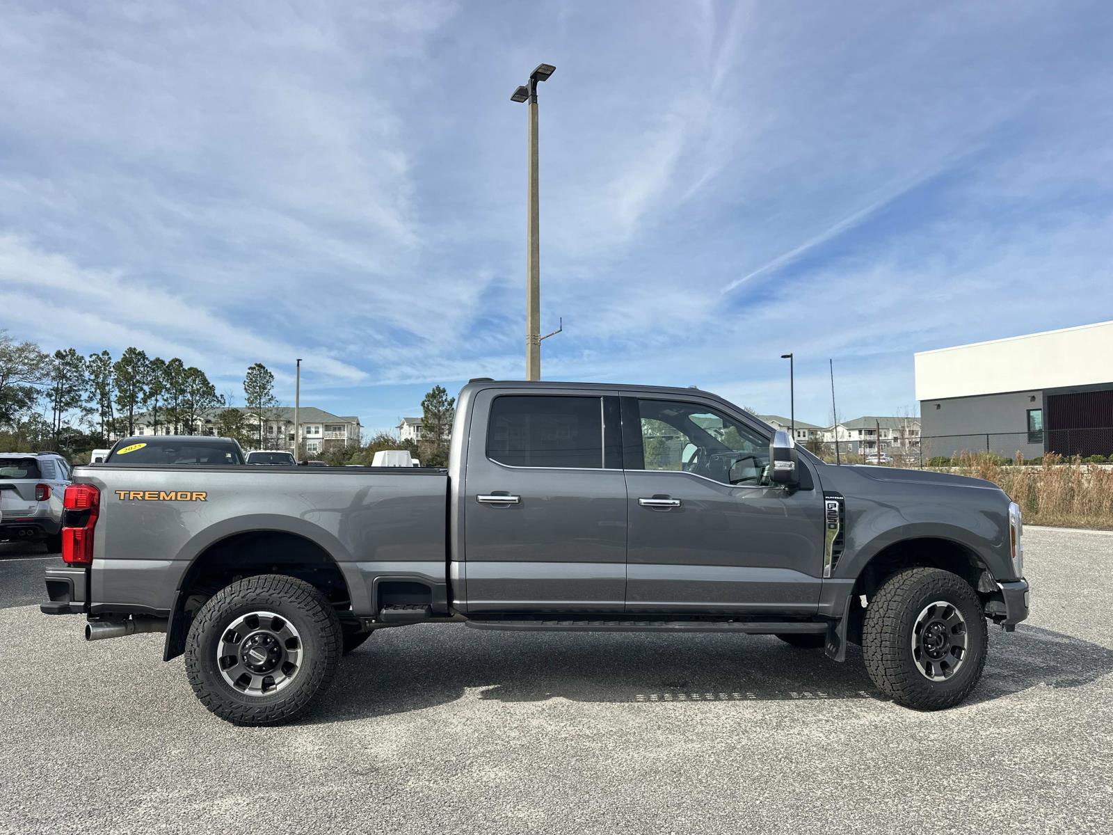 Certified 2024 Ford F250 Platinum w/ Tremor Off-Road Package image 4