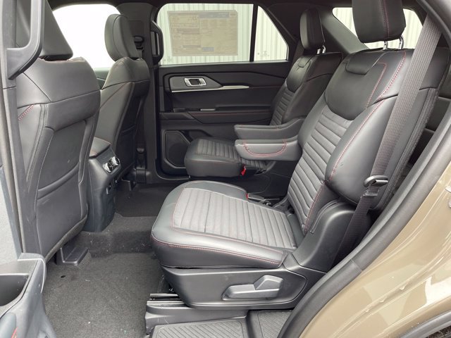New 2026 Ford Explorer ST-Line w/ ST-Line Street Pack AWD/4WD image 20