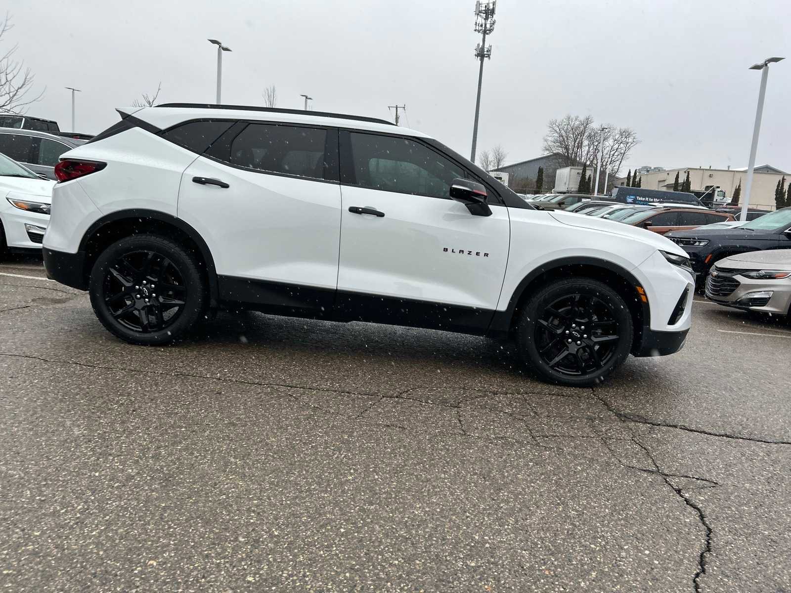 Used 2021 Chevrolet Blazer LT w/ Redline Edition image 12