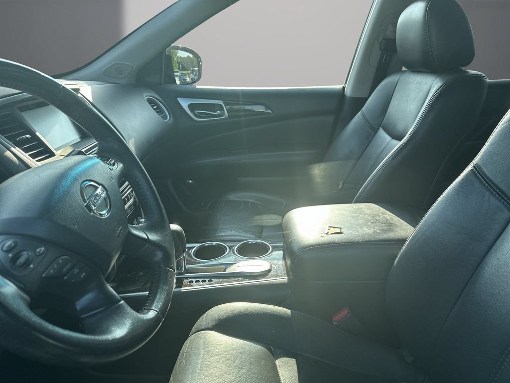 Used 2014 Nissan Pathfinder SL w/ SL Premium Package FWD image 3