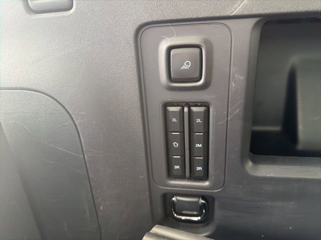 Used 2025 Ford Expedition Max Platinum w/ Driver's Package image 16