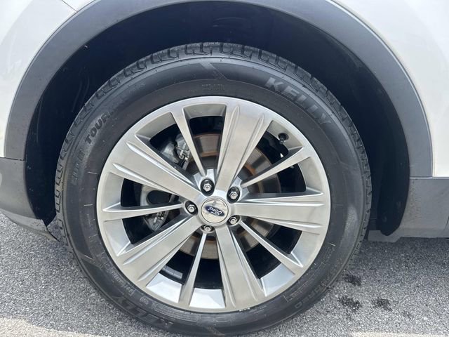 Used 2018 Ford Explorer Limited w/ Equipment Group 301A FWD image 9