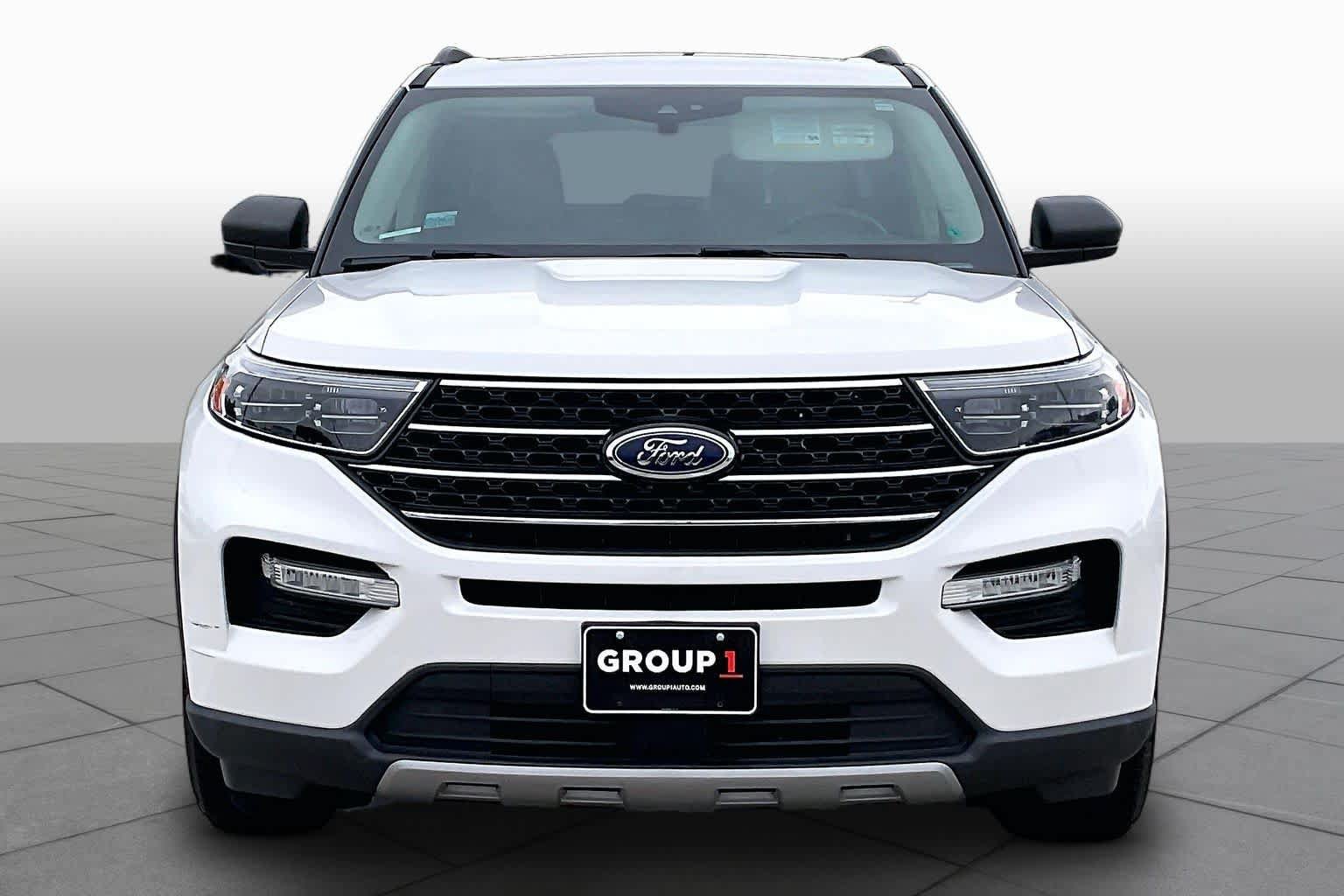 Used 2020 Ford Explorer XLT w/ Equipment Group 202A RWD image 4