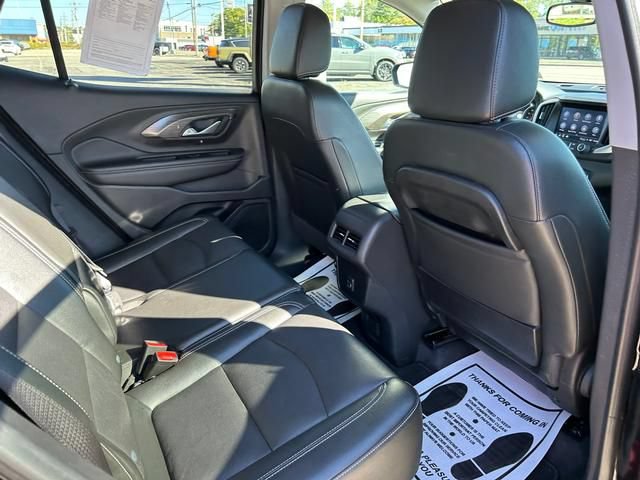 Used 2024 GMC Terrain SLT AWD/4WD image 28