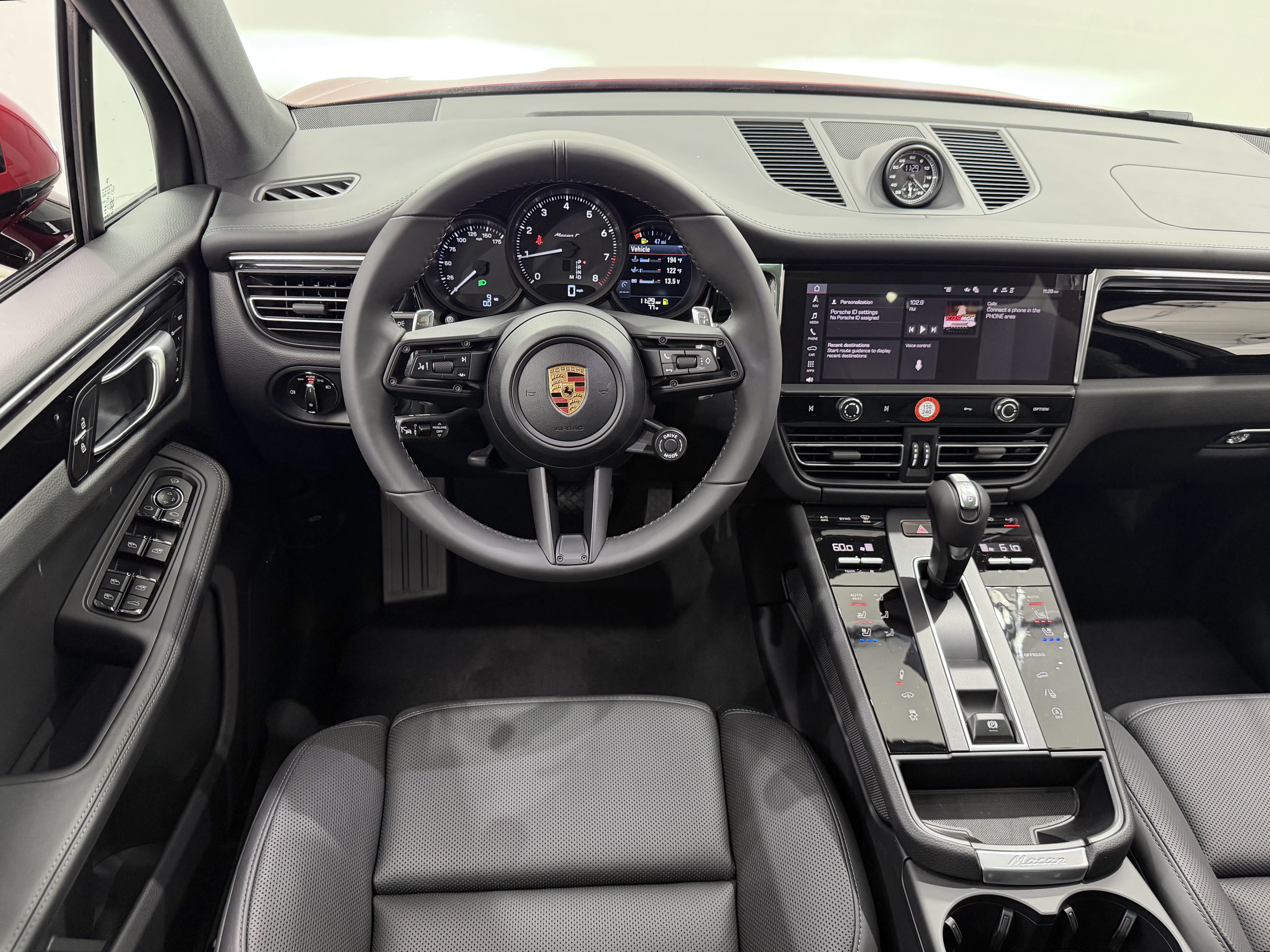New 2026 Porsche Macan Turbo AWD/4WD image 25