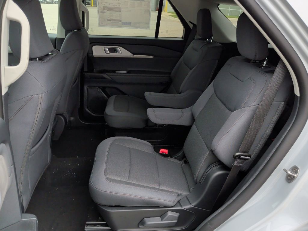 New 2026 Ford Explorer Active RWD image 34
