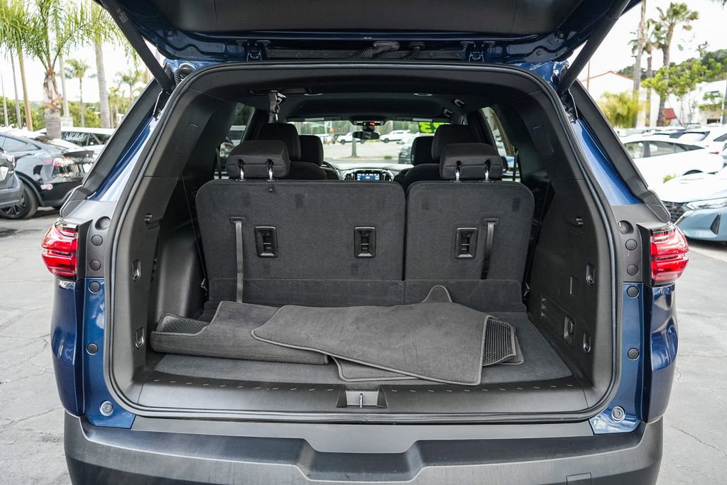 Used 2023 Chevrolet Traverse LT FWD image 25