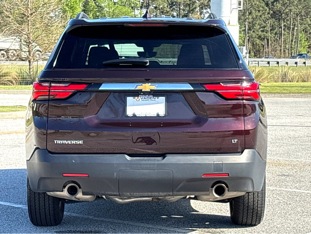 Used 2023 Chevrolet Traverse LT image 12