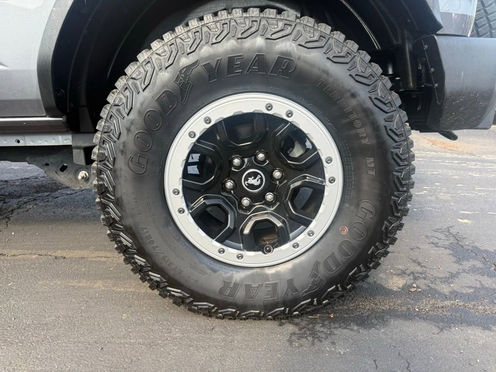 Used 2023 Ford Bronco Big Bend w/ Sasquatch Package AWD/4WD image 33