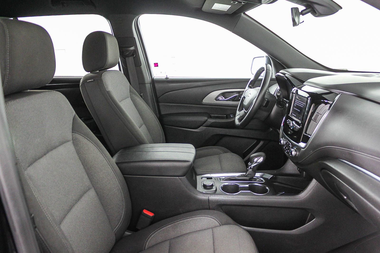 Used 2023 Chevrolet Traverse LT image 17