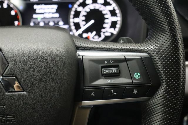 Used 2022 Mitsubishi Outlander SE image 27