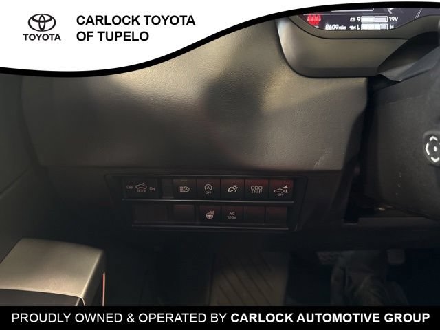 Used 2025 Toyota Tundra Platinum AWD/4WD image 29