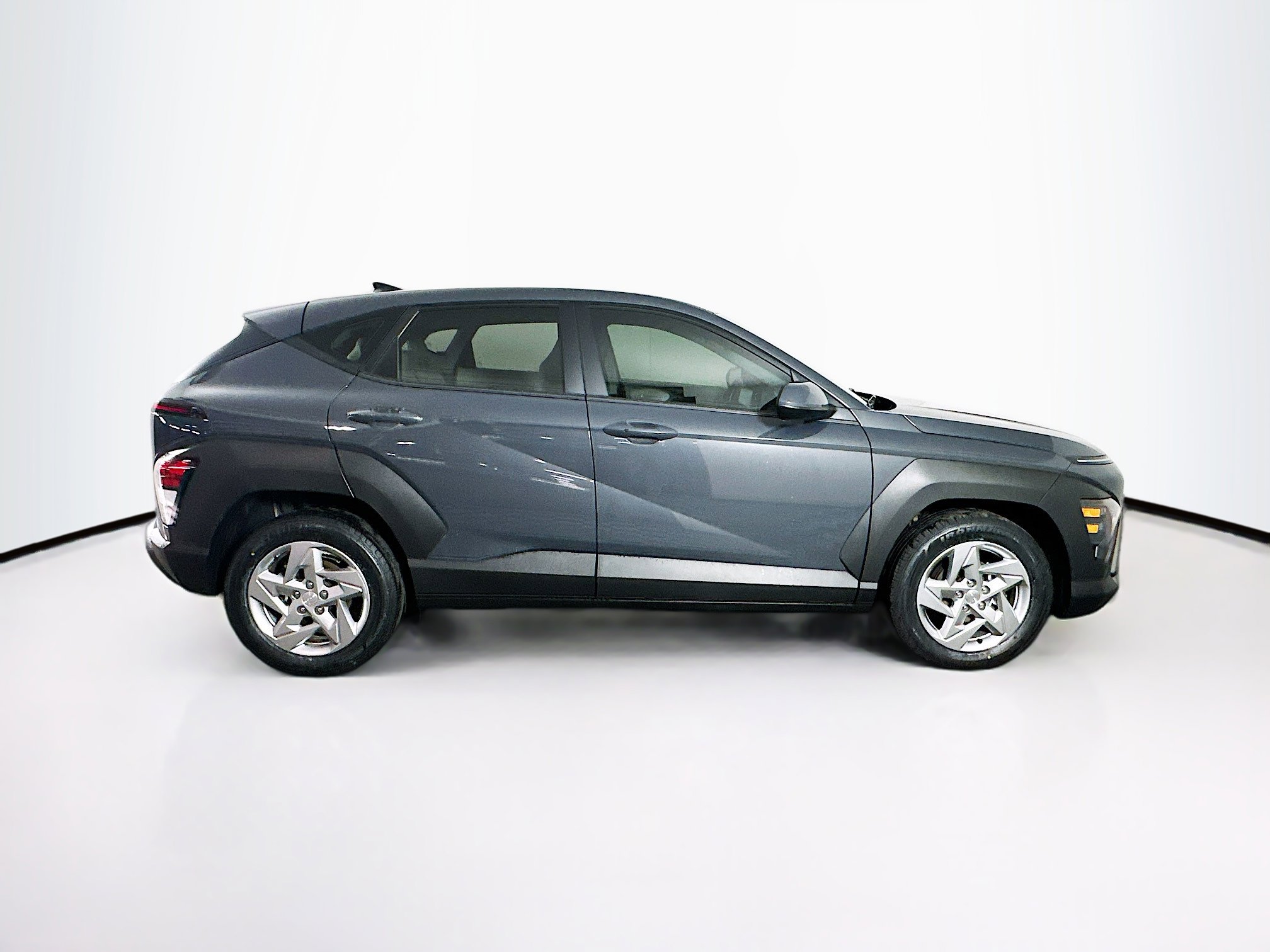 Used 2024 Hyundai Kona SE image 10