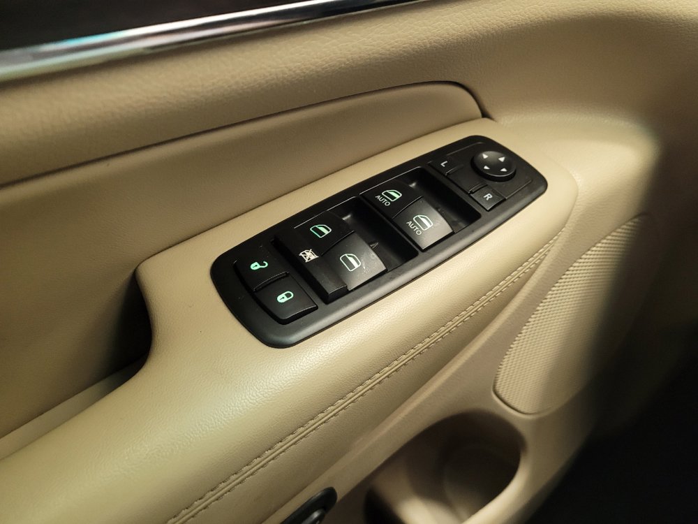 Used 2014 Jeep Grand Cherokee Limited w/ Luxury Group II AWD/4WD image 27