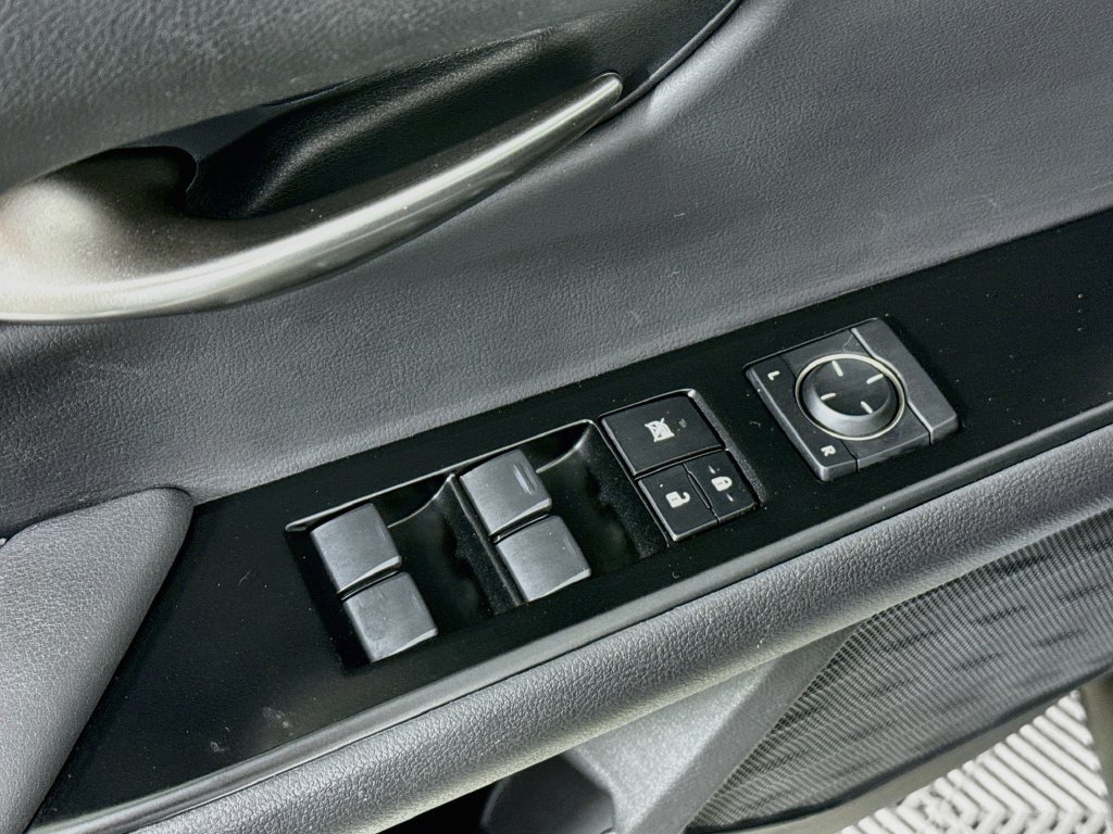 Used 2023 Lexus UX 250h AWD w/ Accessory Package (Z1) image 18