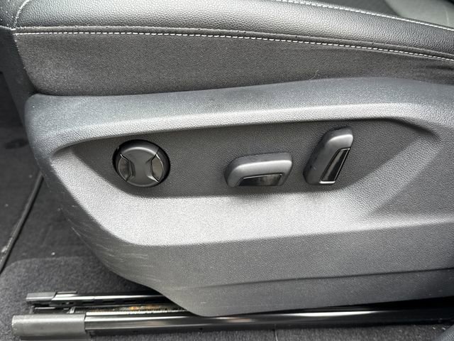 Certified 2023 Volkswagen Atlas SE w/ Panoramic Sunroof Package image 13