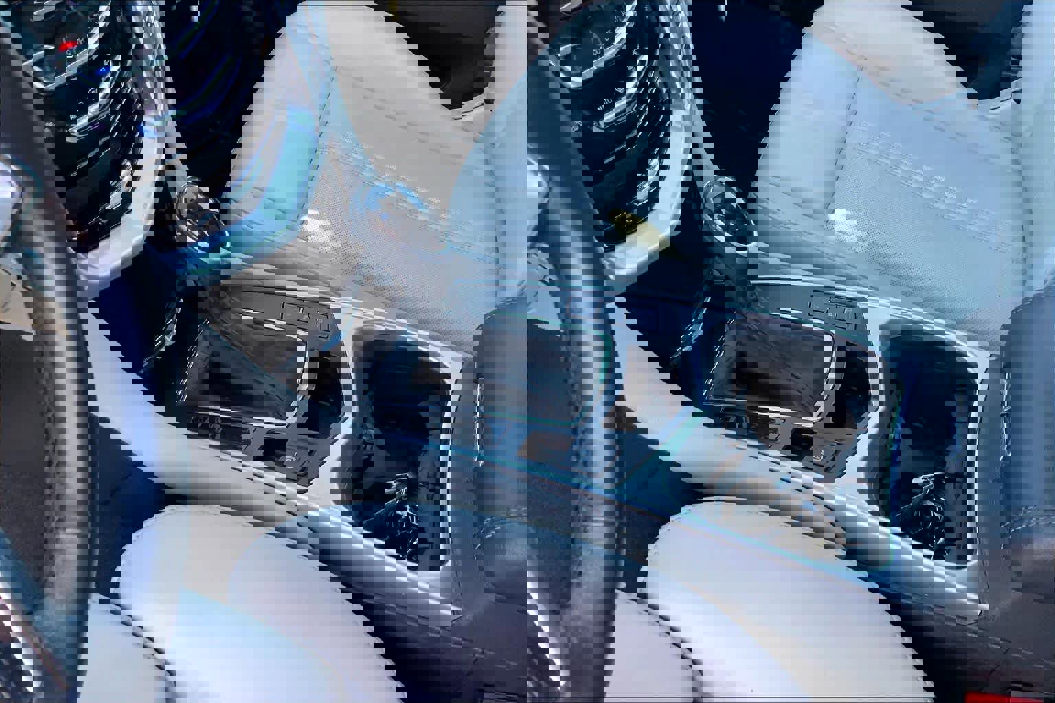 Used 2014 Cadillac SRX Luxury w/ Driver Awareness Package image 16