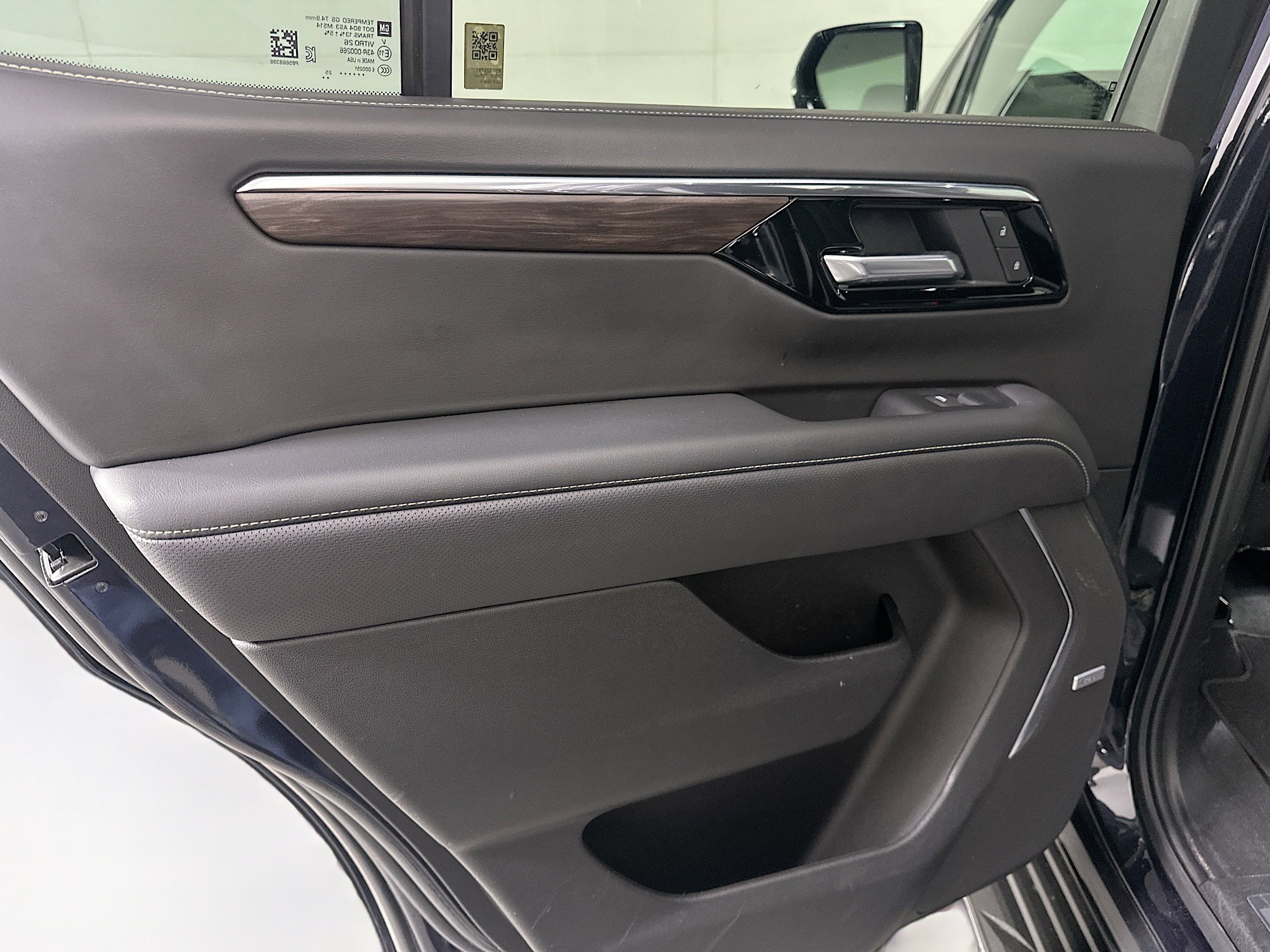 Used 2025 Chevrolet Tahoe Premier image 25