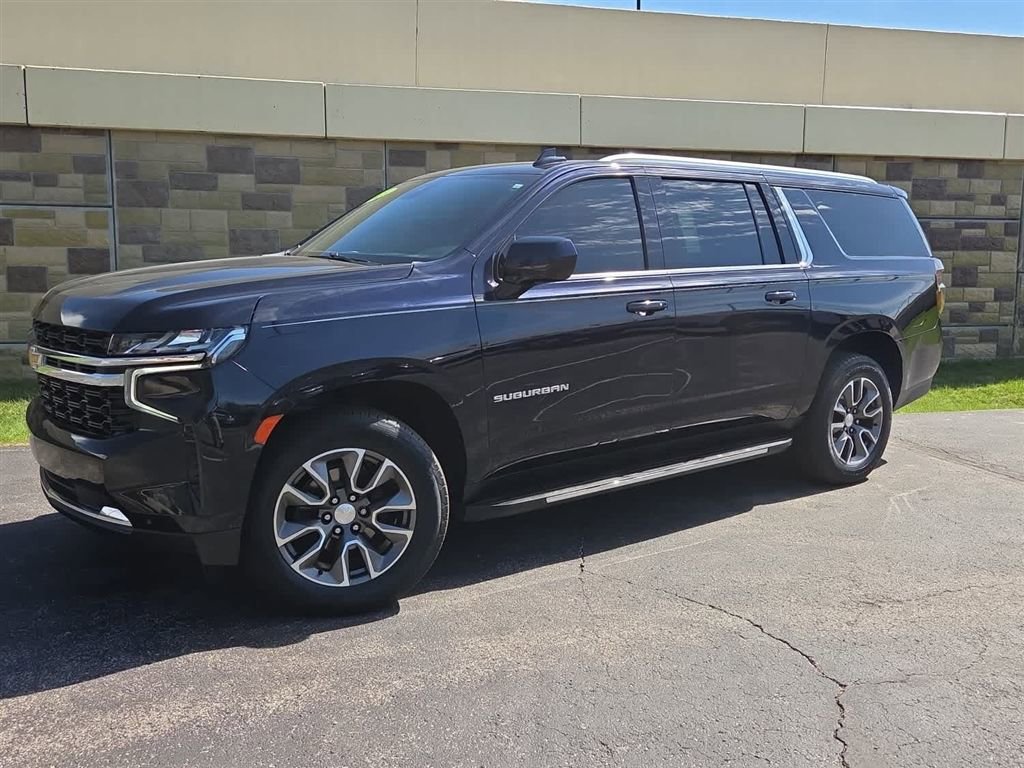 Used 2023 Chevrolet Suburban LS AWD/4WD image 8