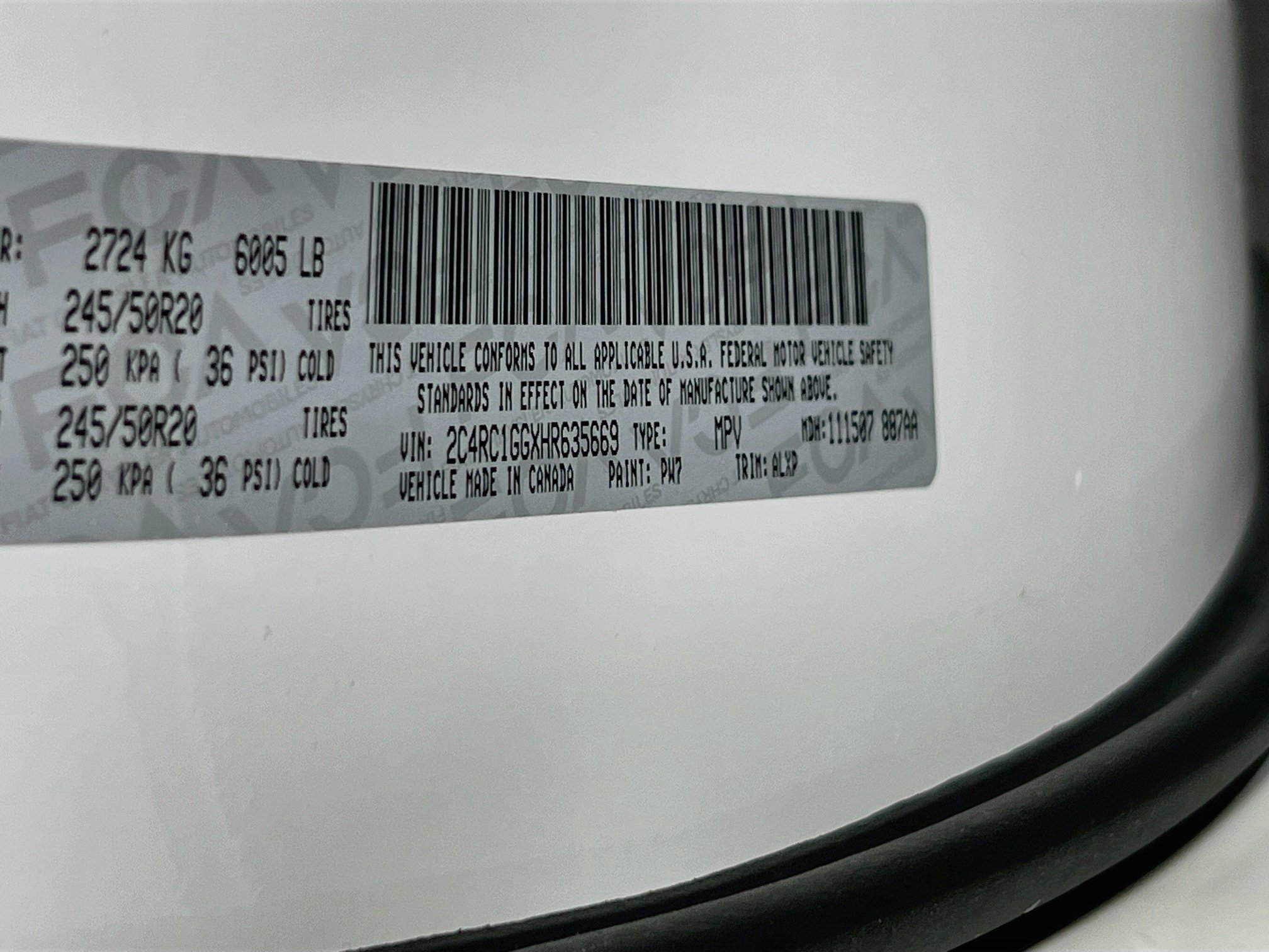 Used 2017 Chrysler Pacifica Limited w/ UConnect Theater Package FWD image 34