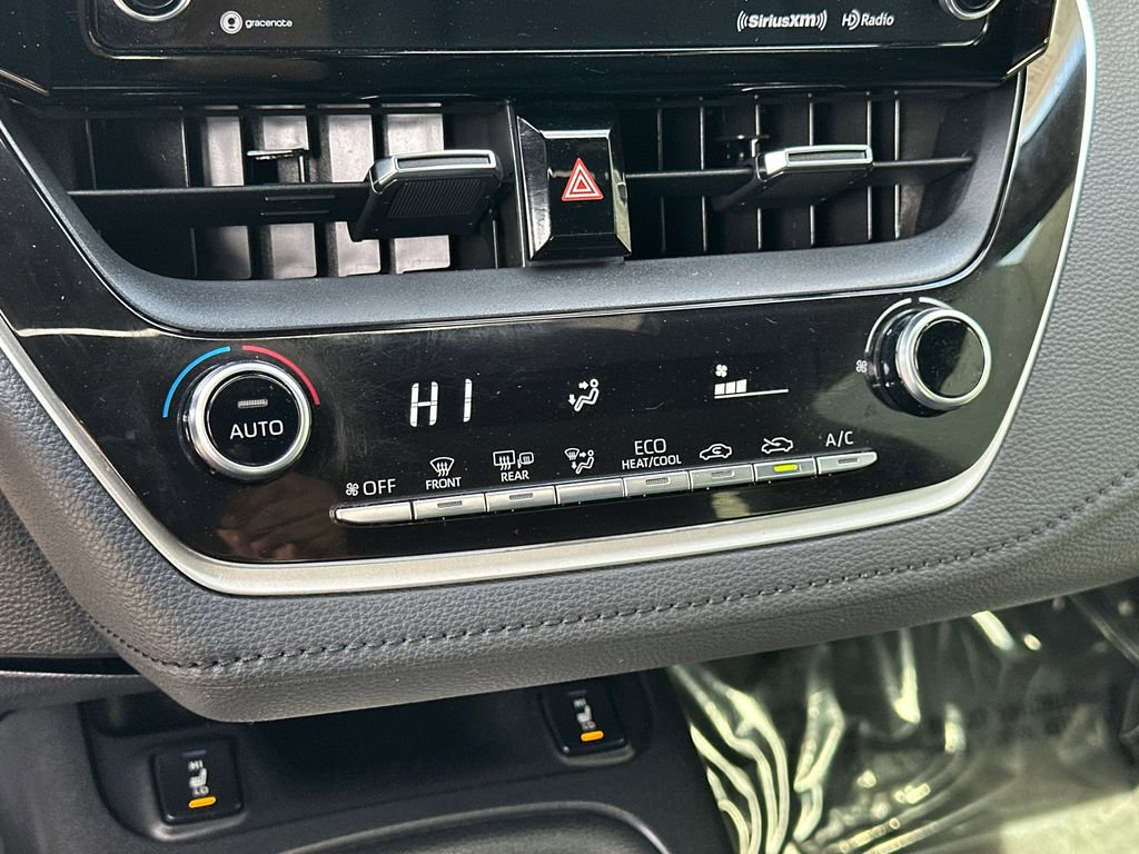 Used 2022 Toyota Corolla XSE image 29