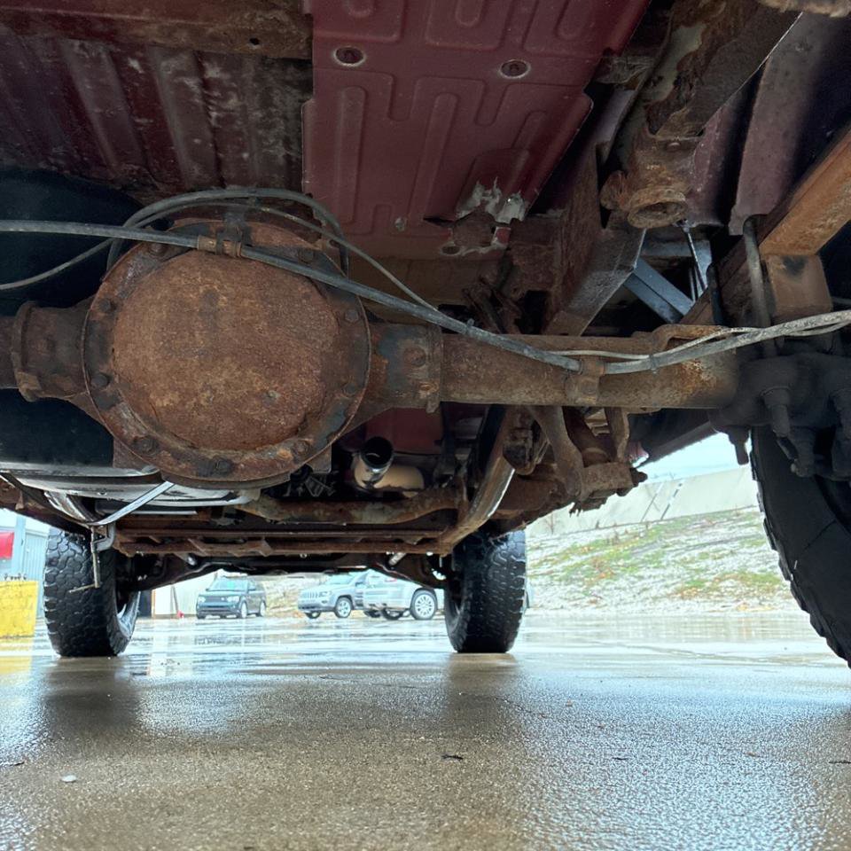 Used 2000 Chevrolet Silverado 1500 LS w/ Off-Road Chassis Pkg AWD/4WD image 22