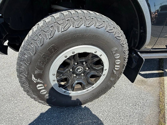 Used 2023 Ford Bronco Badlands image 10