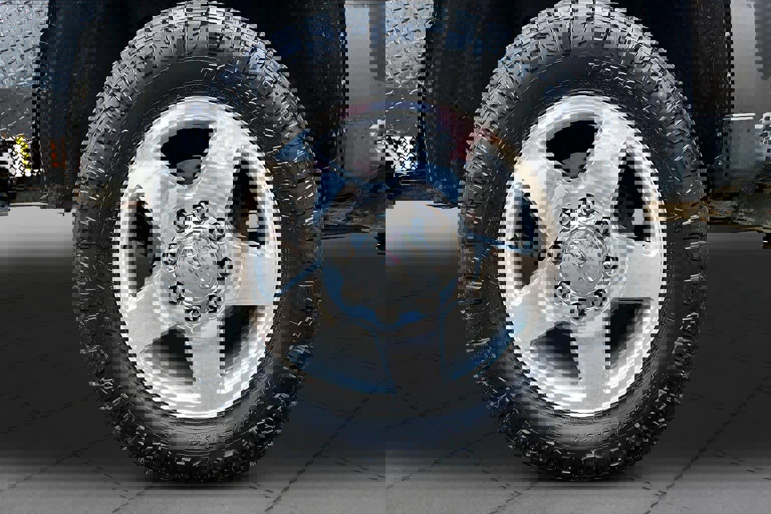 Used 2015 Chevrolet Silverado 2500 LT w/ LT Convenience Package AWD/4WD image 10