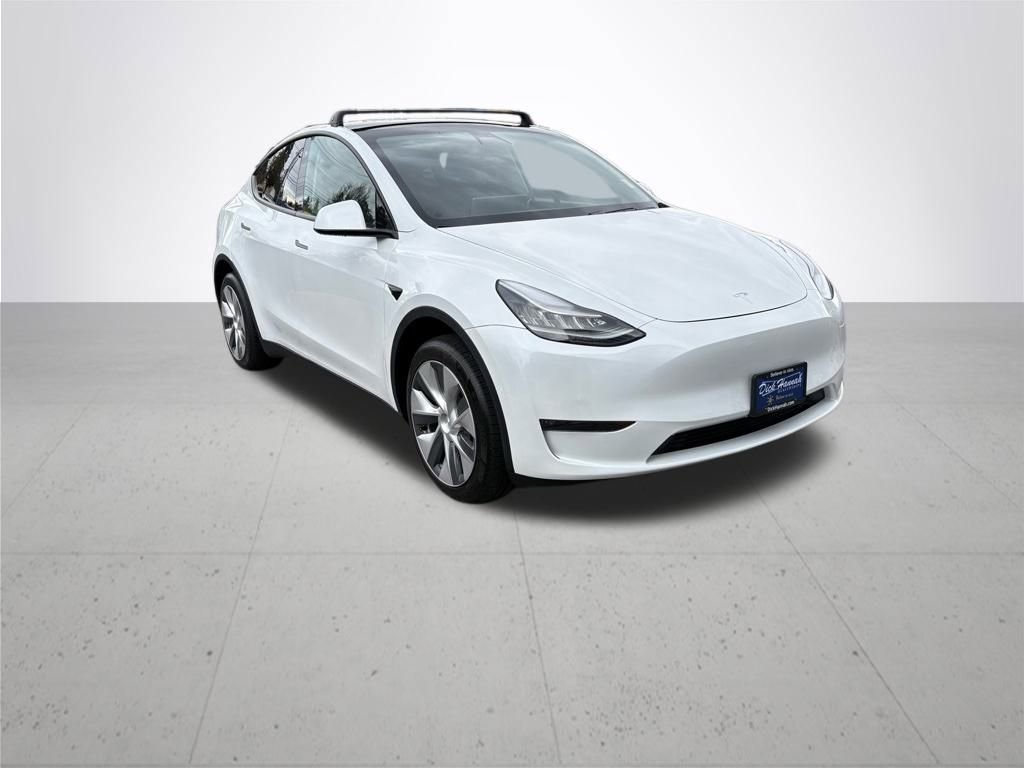 Used 2020 Tesla Model Y Long Range image 4