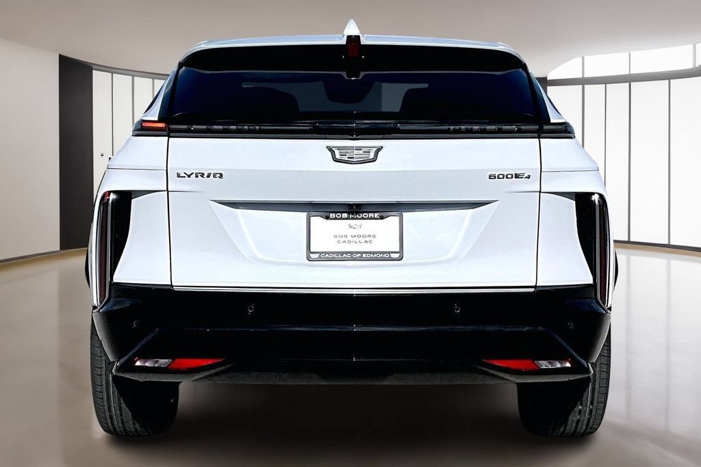 New 2026 Cadillac Lyriq Premium Luxury w/ LPO, Floor Liner Package AWD/4WD image 4