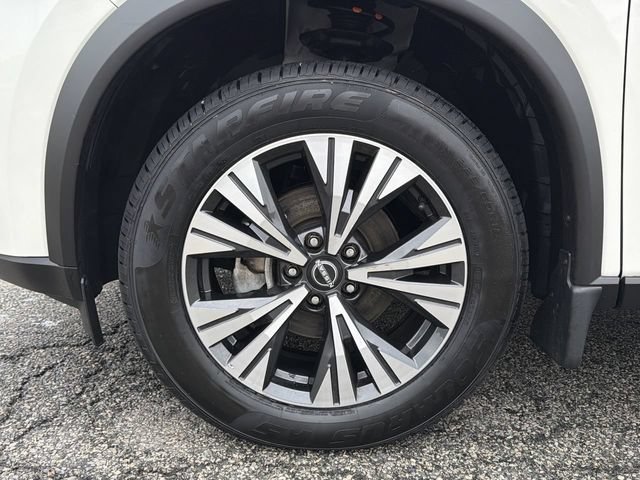 Certified 2023 Nissan Rogue SV w/ SV Premium B Package AWD/4WD image 10