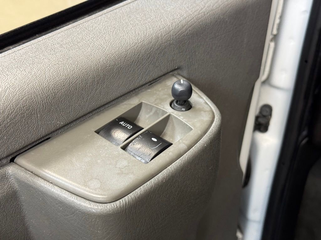 Used 2017 Chevrolet Express 3500 LT w/ LT Preferred Equipment Group image 9