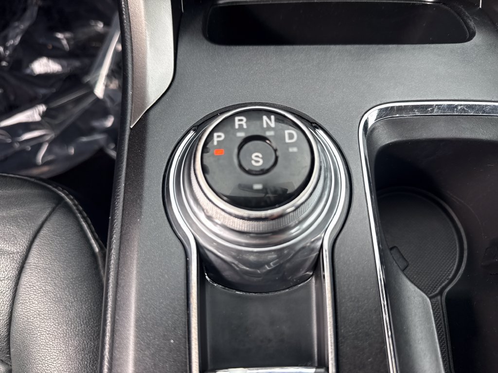 Used 2017 Ford Fusion SE AWD/4WD image 28