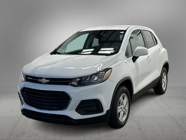 Used 2022 Chevrolet Trax LS w/ Tint and Cruise Package