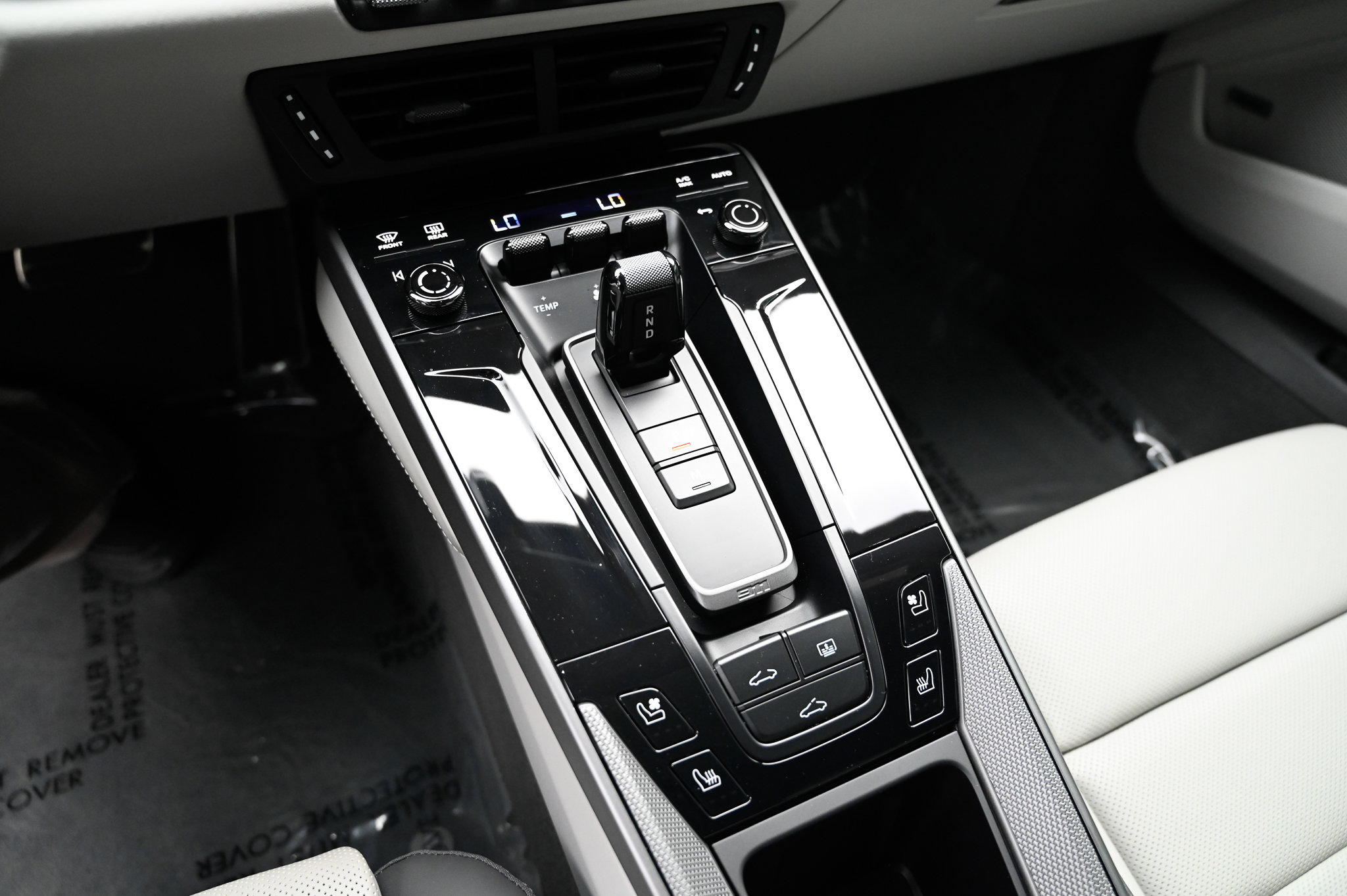 Used 2025 Porsche 911 Carrera image 31