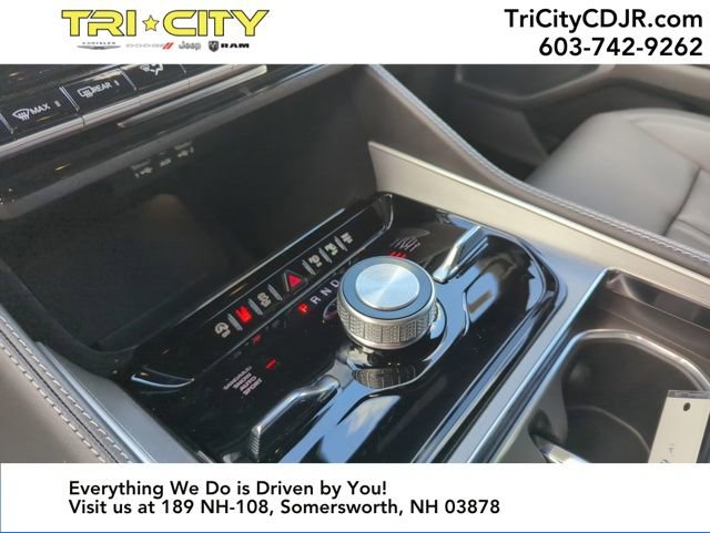 New 2025 Jeep Wagoneer Series II w/ Convenience Group I image 23