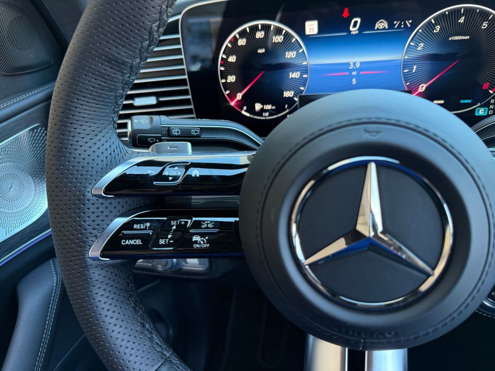 New 2026 Mercedes-Benz GLS 580 4MATIC image 13