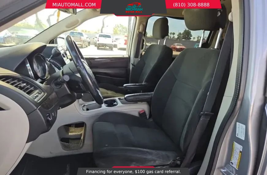 Used 2015 Dodge Grand Caravan SXT w/ UConnect Hands-Free Group image 10